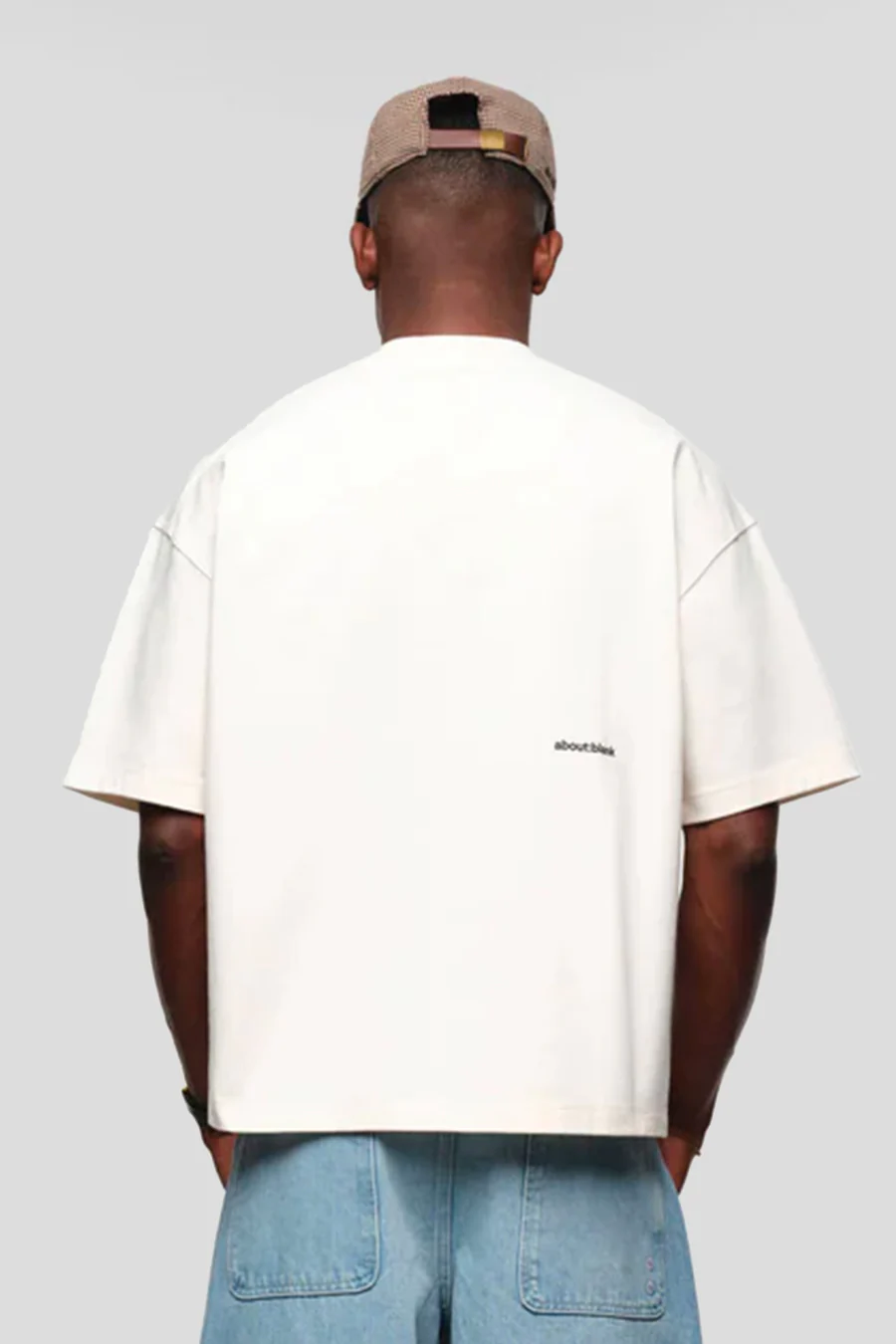 T-SHIRT MOCK NECK AVOINE ET NOIR - Image 2
