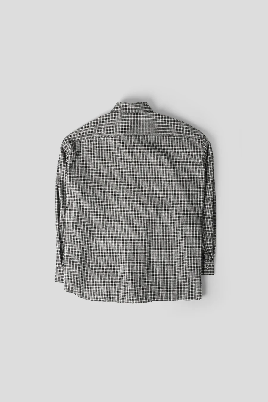 CHEMISE FLANNEL BUTTON-UP NOIRE ET BLANCHE - Image 4