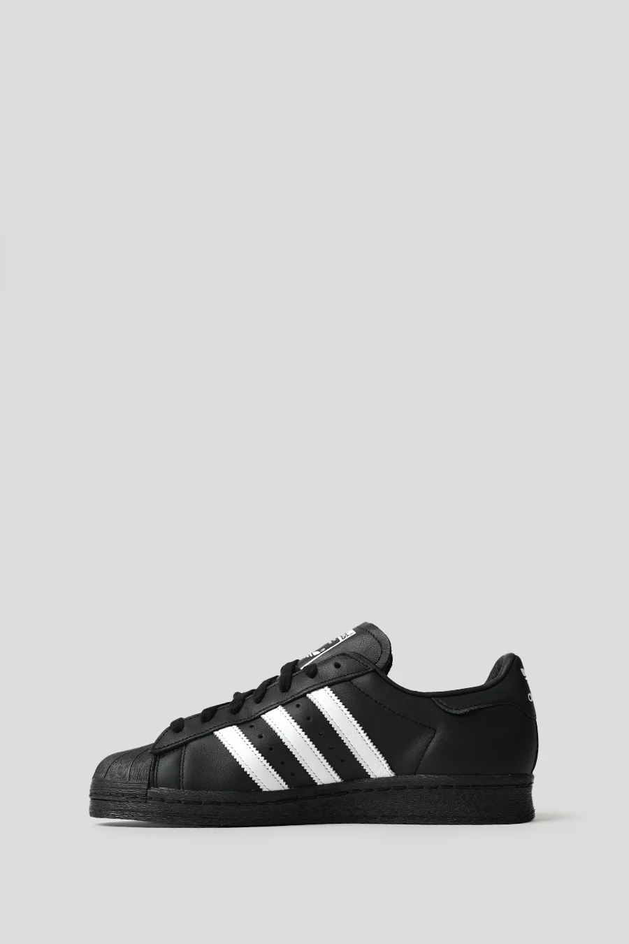 SNEAKERS SUPERSTAR 82 CORE BLACK ET CLOUD WHITE - Image 3