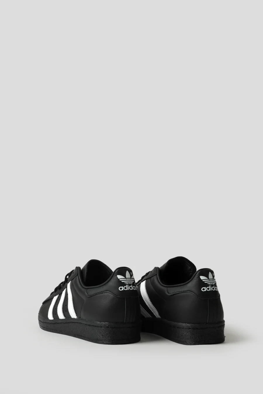 SNEAKERS SUPERSTAR 82 CORE BLACK ET CLOUD WHITE - Image 4