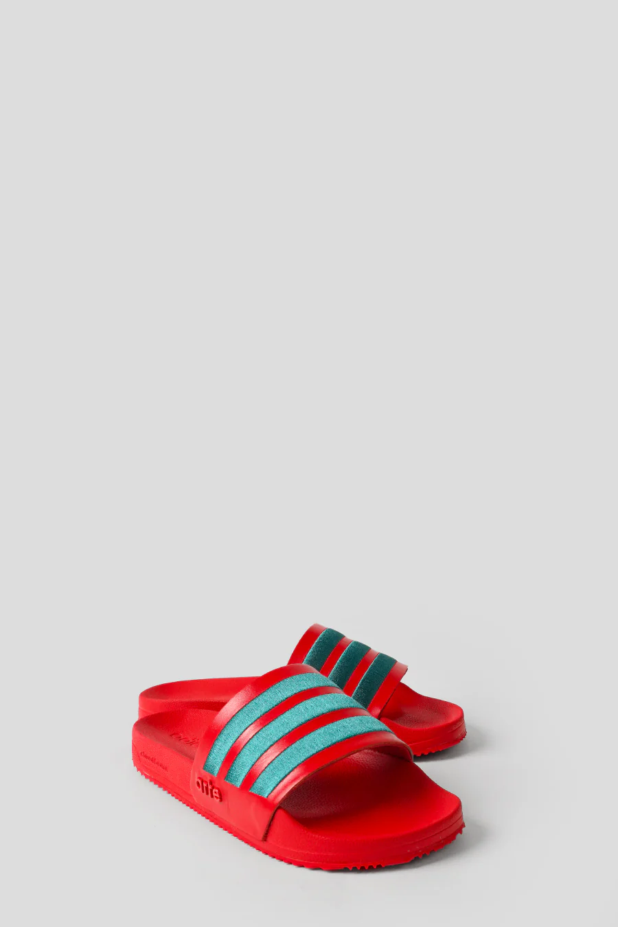 CLAQUETTES ADILETTE X ARTE ROUGES - Image 2