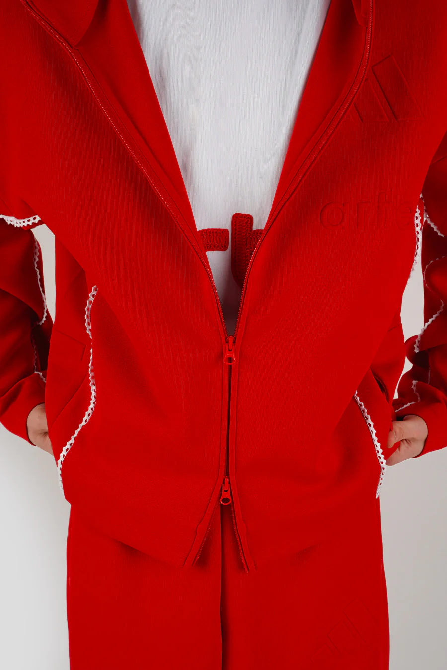 VESTE ZIPPÉE ZNE FZ X ARTE ROUGE ET BLANCHE - Image 3