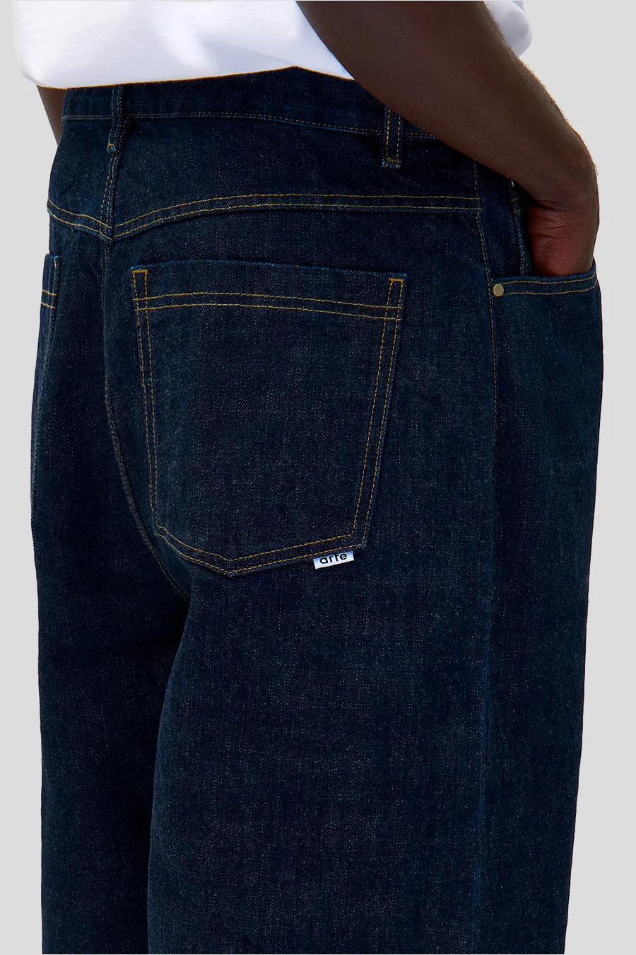 PANTALON EN DENIM BLEU FONCÉ - Image 2