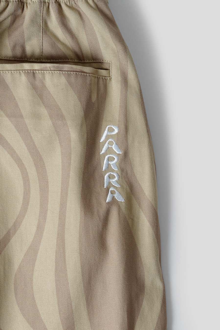 PANTALON À RAYURES FLUIDES BEIGE - Image 5
