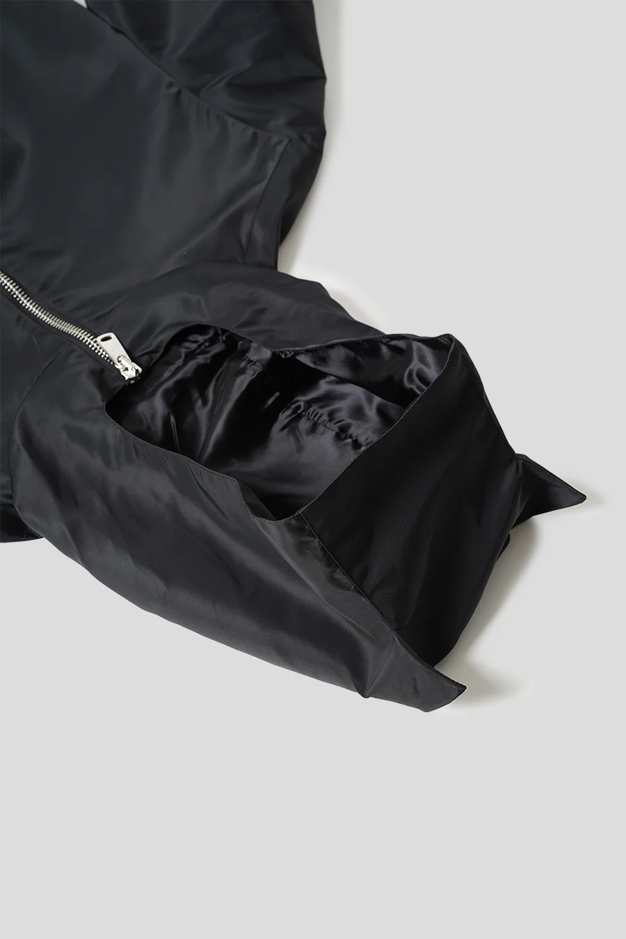 VESTE À CAPUCHE ZIPPÉE HORN NOIRE - Image 2
