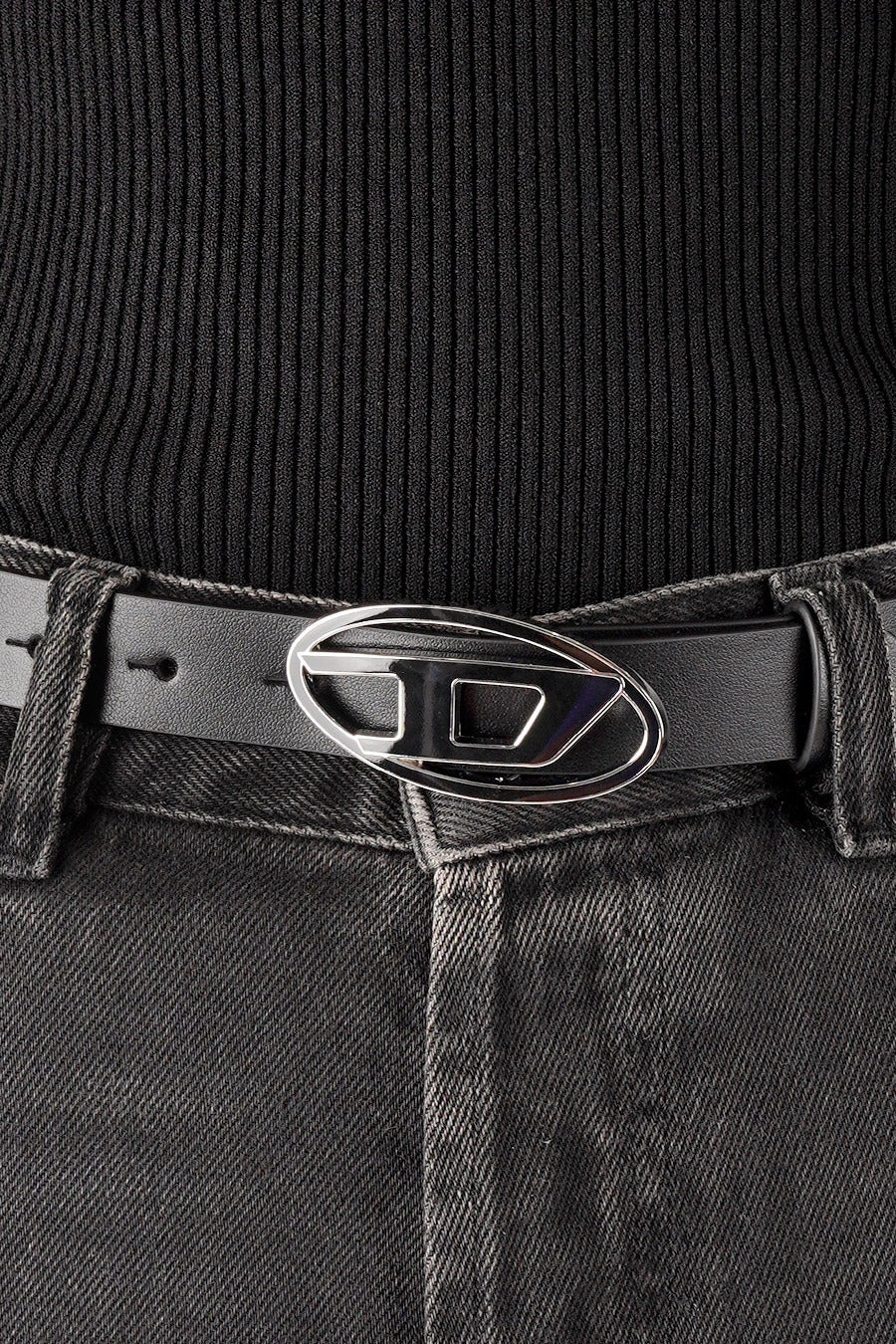 CEINTURE EN CUIR AVEC BOUCLE ÉMAILLÉE - Image 2