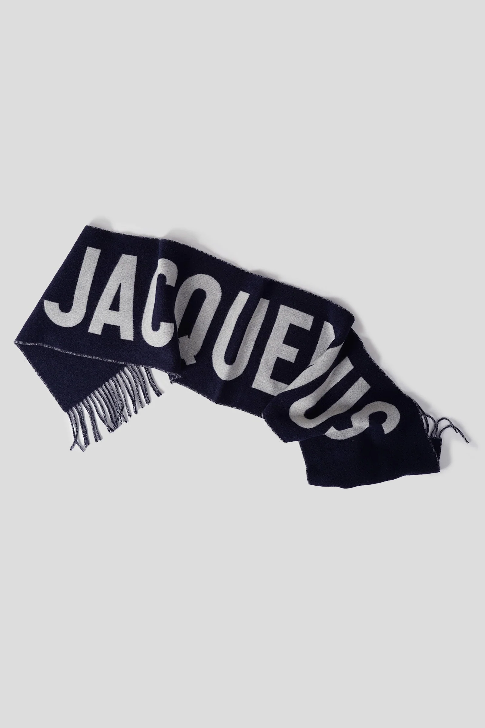 L'ÉCHARPE JACQUEMUS BLEU MARINE - Image 2