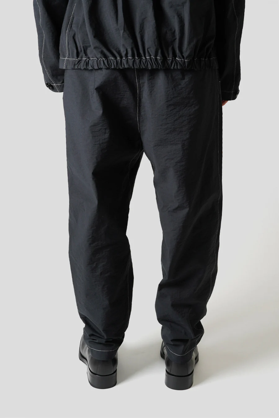 PANTALON CAROTTE CEINTURÉ NOIR - Image 5