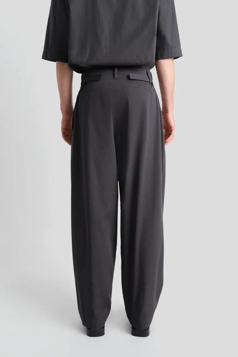 PANTALON MAXI À PLIS CHARBON - Image 5