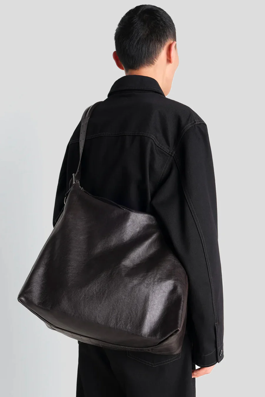 SAC BELTED HOBO EN CUIR MARRON FONCÉ - Image 2