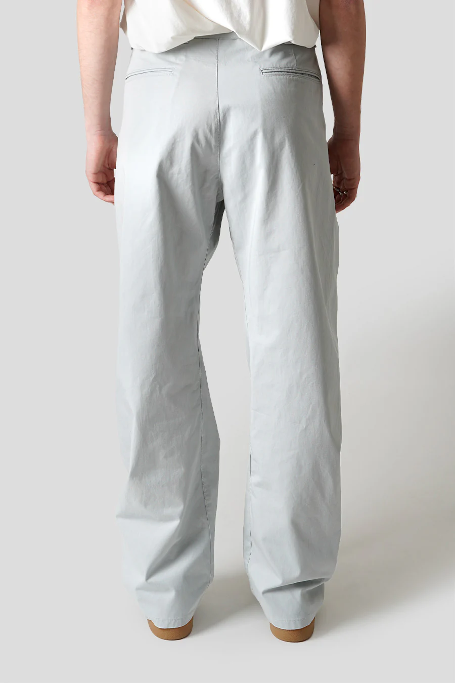 PANTALON TWISTED CEINTURÉ SOUPLE GRIS - Image 5