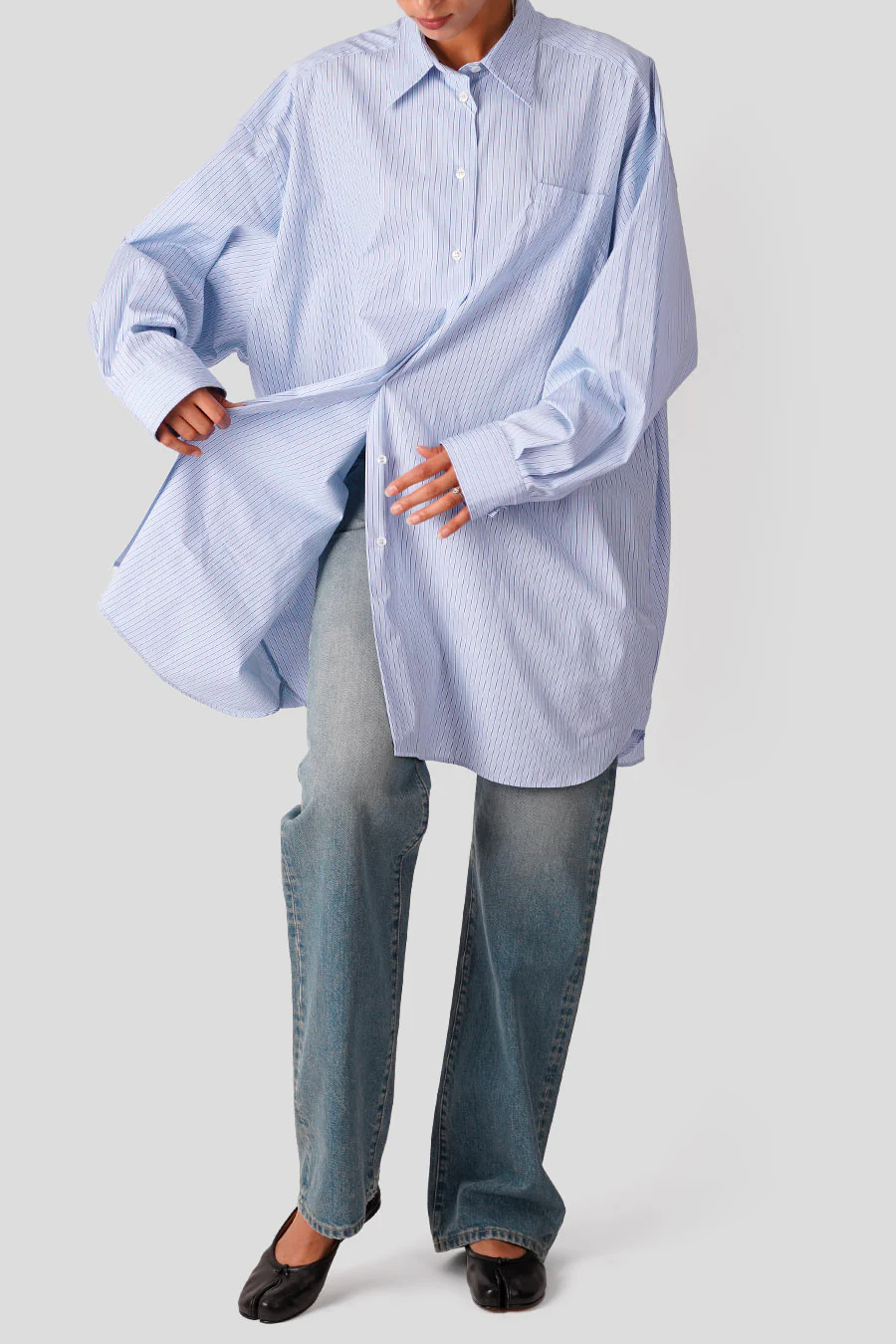 CHEMISE RAYÉE À COL POINTU BLEUE - Image 2