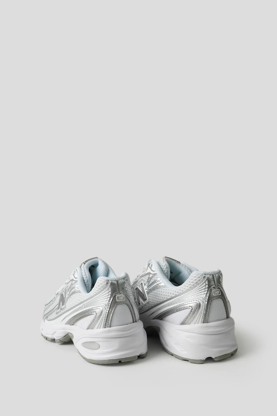 SNEAKERS 740 WHITE ET SILVER METALLIC - Image 4