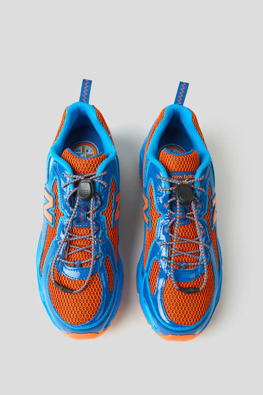 SNEAKERS U740V2 BENSON TECH X AMINÉ SNORKEL BLUE ET PERSIMMON ORANGE - Image 6