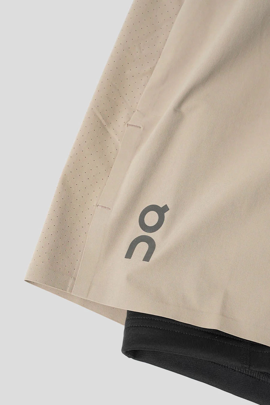 SHORT 5" PERFORMANCE 2/1 CENDRE ET NOIR - Image 2