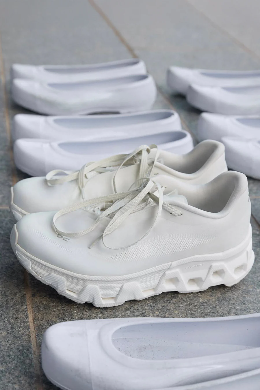 SNEAKERS W CLOUDMONSTER HYPER X PAF WHITE - Image 2