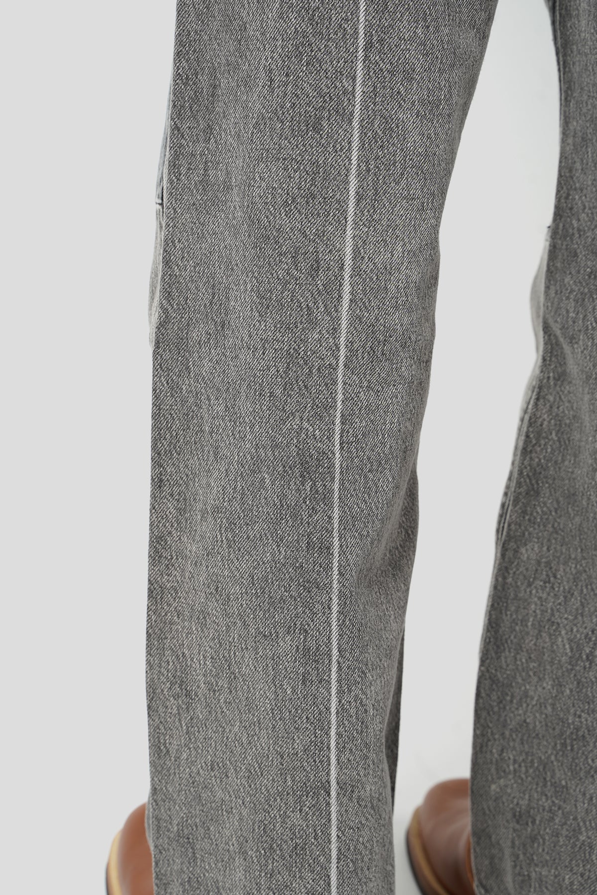 JEANS EXTENDED THIRD CUT BLACK AND GREY - Image 4