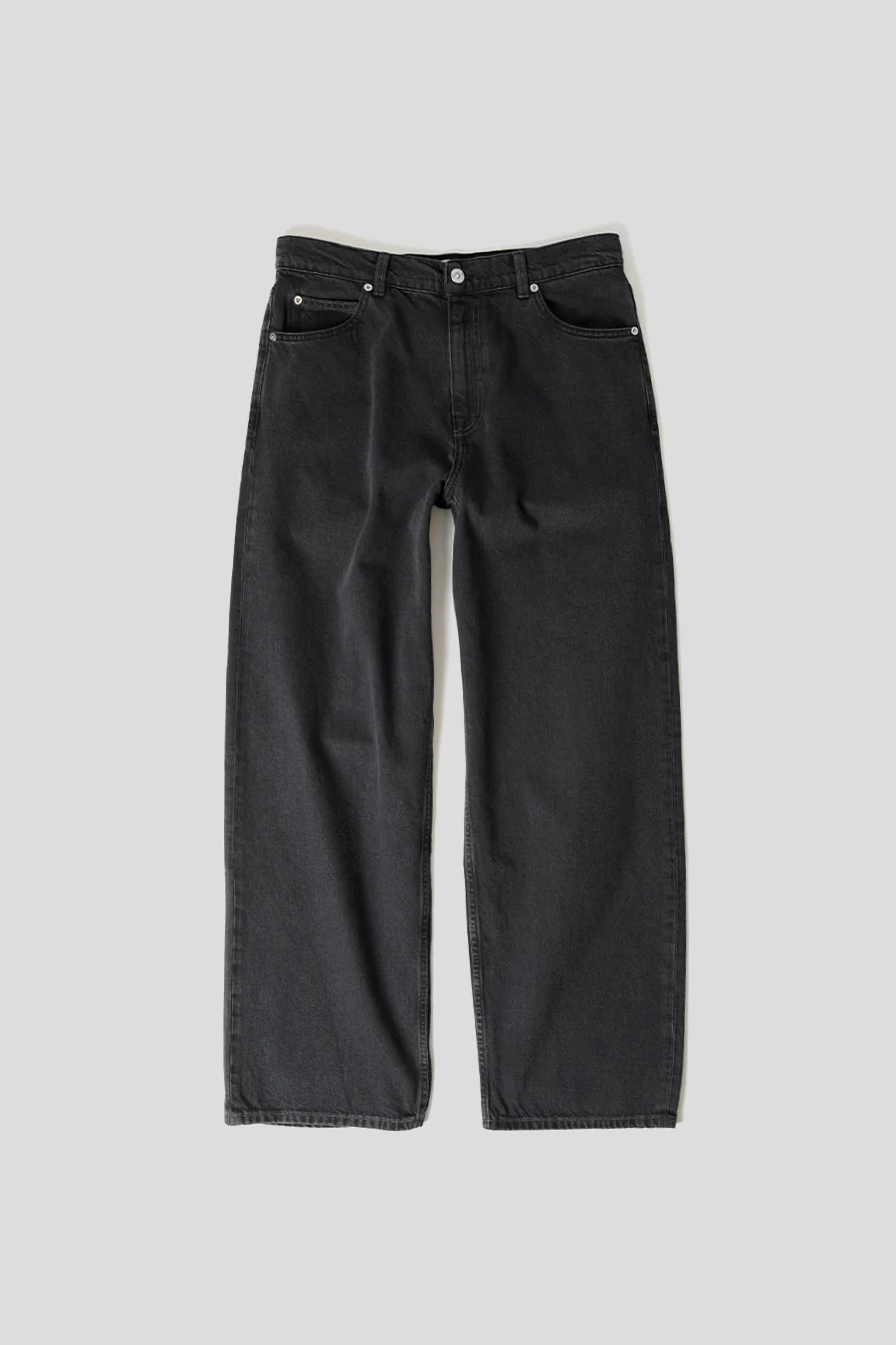 JEAN VAST CUT DENIM NOIR DELAVÉ