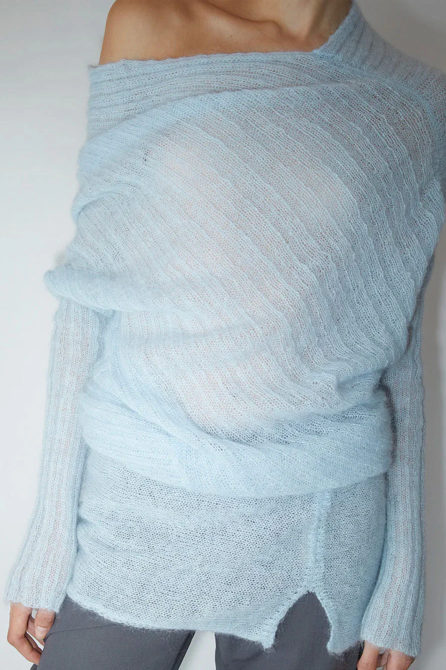 PULL SUTIL BLEU CLAIR