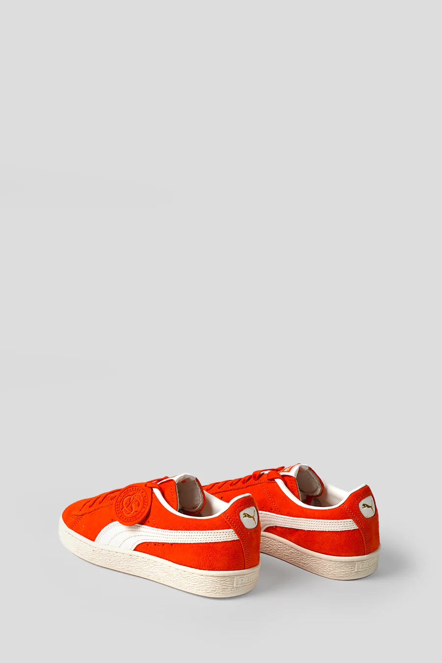 SNEAKERS SUEDE CHARLES F. STEAD IV ORANGE GLO ET WHITE - Image 4