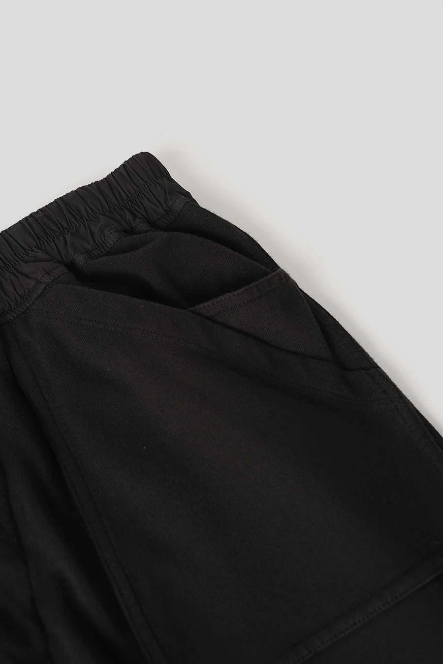 PANTALON DE SURVĂTEMENT CARGO CLASSIC NOIR - Image 4