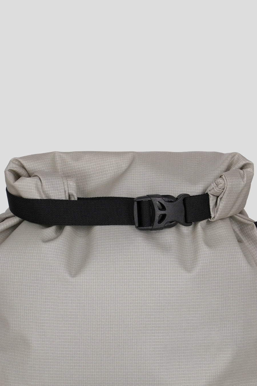 SAC À BANDOULIÈRE YUNA GRIS CLAIR - Image 5
