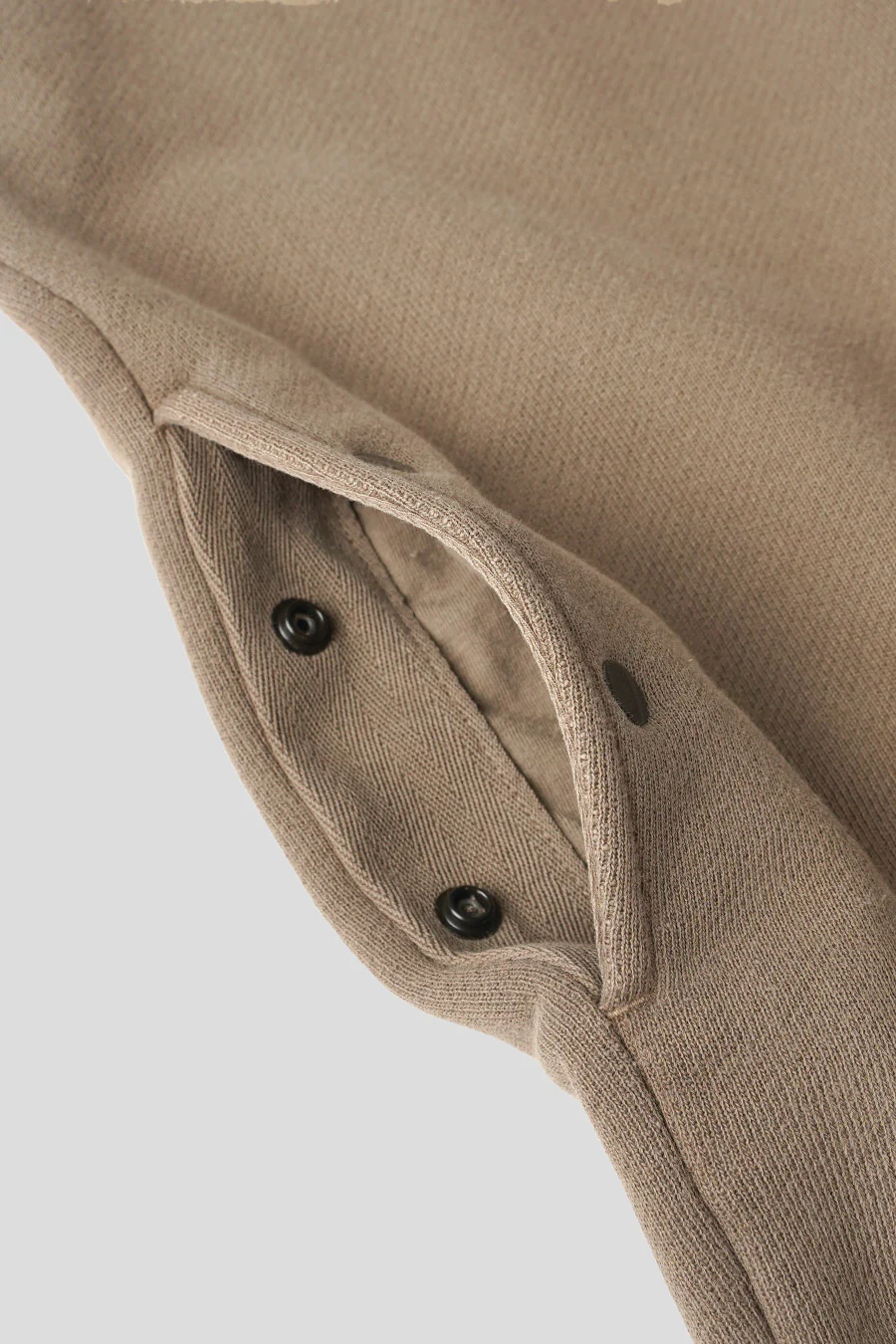 SWEAT-SHIRT À POCHE BRUN - Image 2