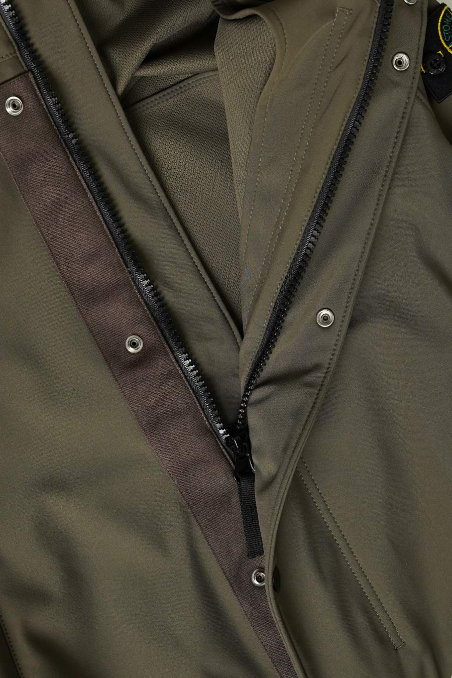 VESTE LIGHT SOFT SHELL-R E.DYE TECHNOLOGY VERT MILITAIRE - Image 2