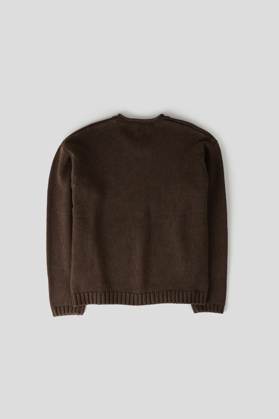 PULL EMBROIDERED V-NECK LOGO MARRON - Image 3