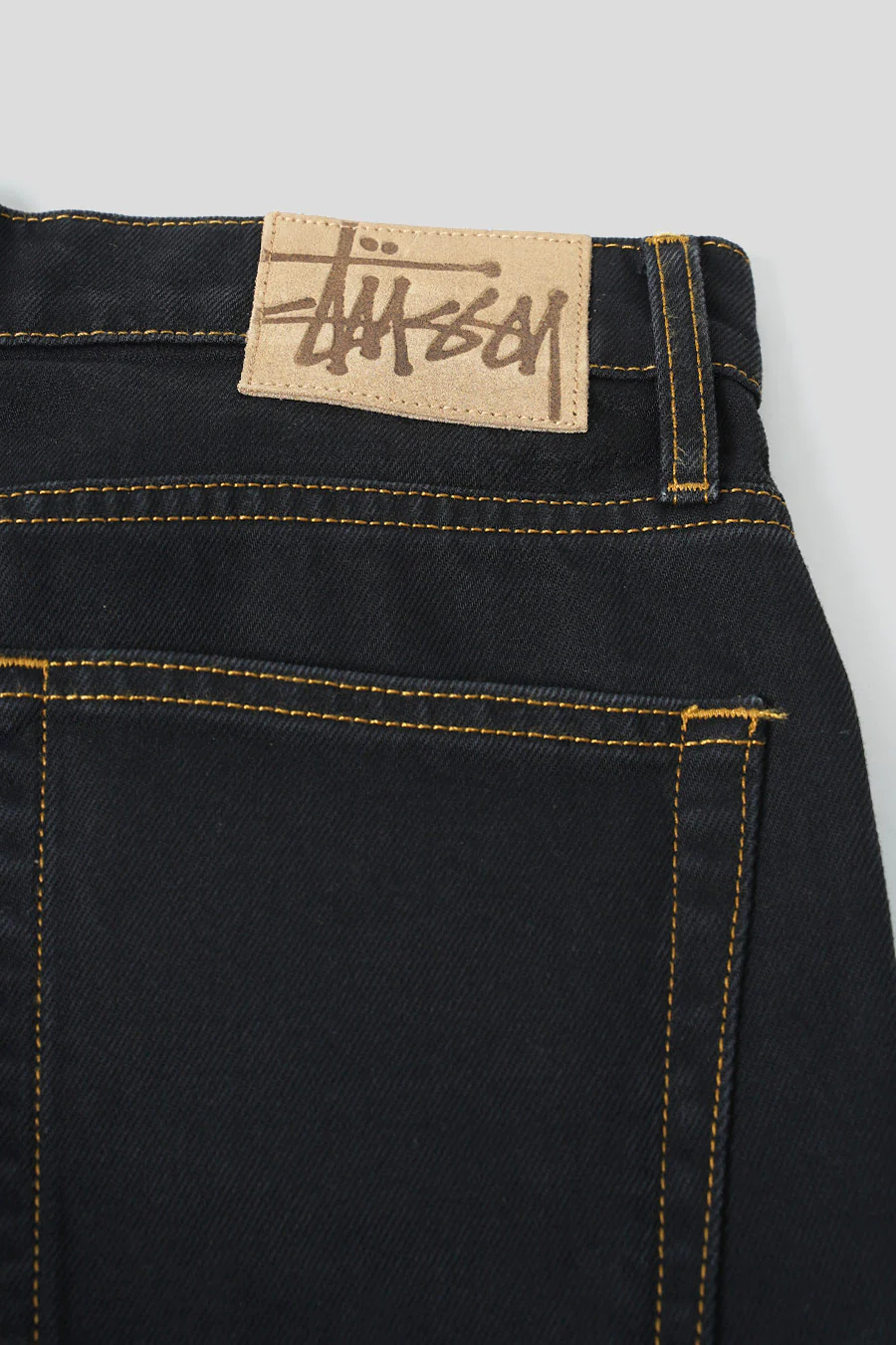 SHORT BIG OL EN DENIM NOIR DÉLAVÉ - Image 3
