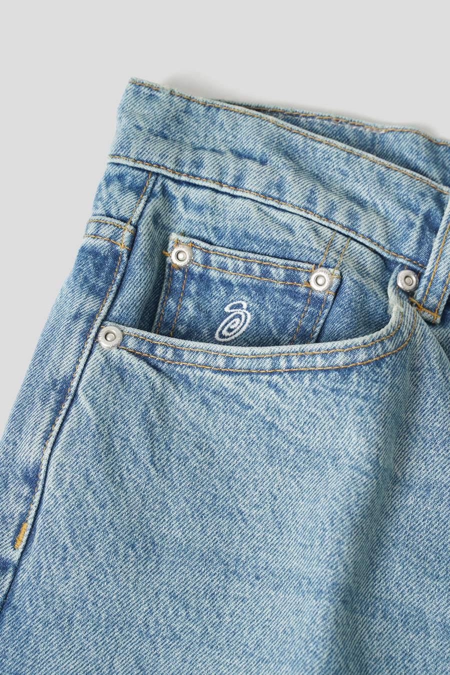SHORT BIG OL EN DENIM BLEU DÉLAVÉ - Image 2